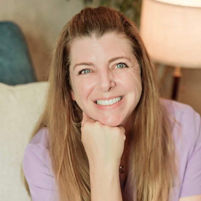 Katie Hollmer, Registered Nurse and IBCLC certified lactation consultant